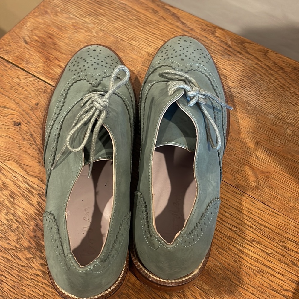 Boden sage green leather oxfords size 36 - Picture 5 of 7